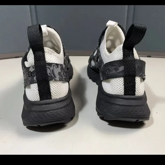 Merrell Hydro Runner Athletic Slip On Shoes Black &amp; White Women’s Size 8.5 NEW