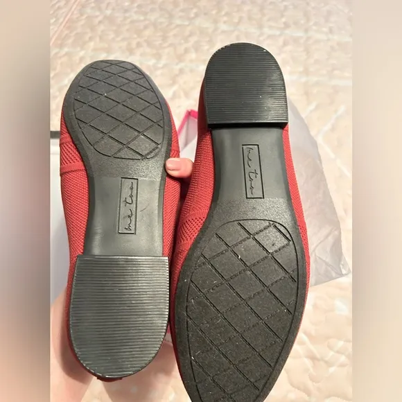 MeToo NWT Flexible Knit Slip-On Loafer Red Flat Shoes