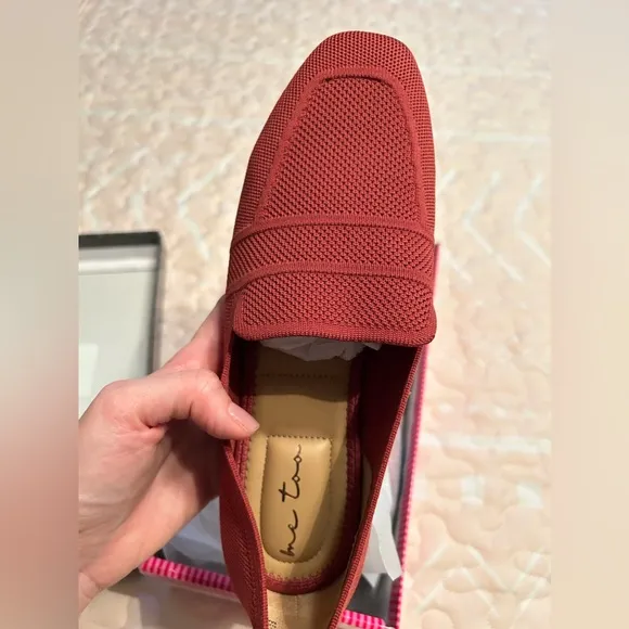 MeToo NWT Flexible Knit Slip-On Loafer Red Flat Shoes