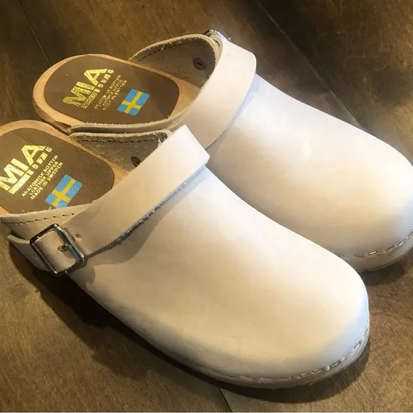 MIA Alma' Clog NWOT