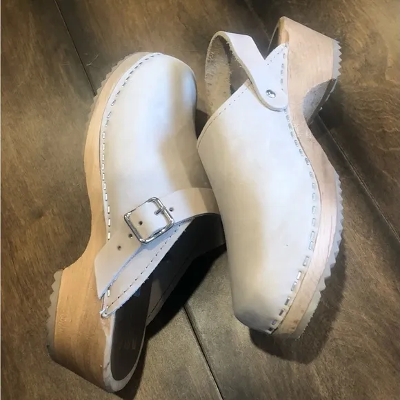 MIA Alma' Clog NWOT