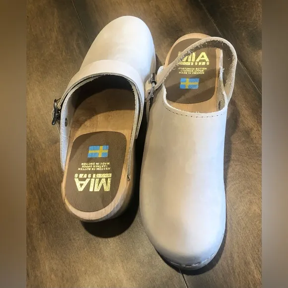 MIA Alma' Clog NWOT