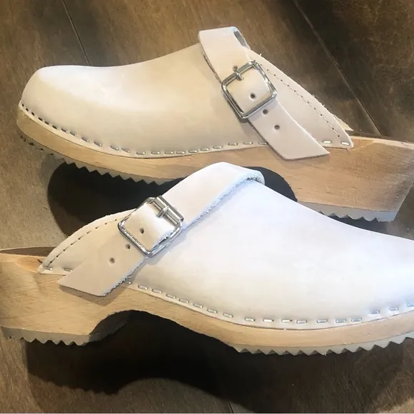 MIA Alma' Clog NWOT
