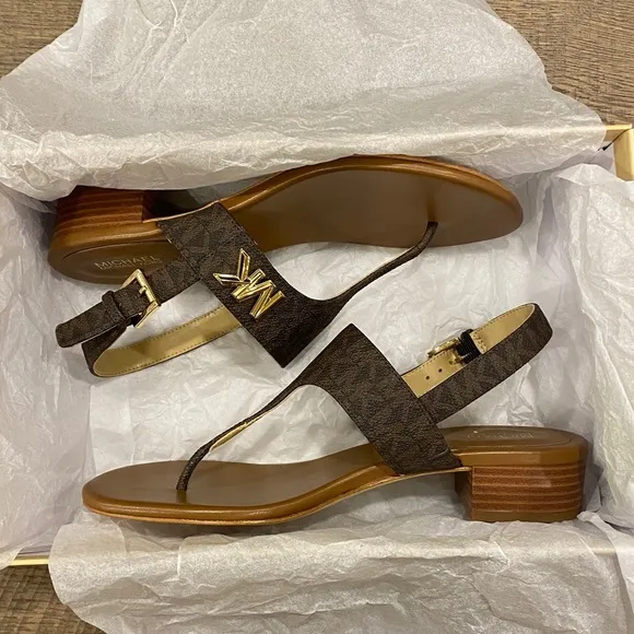 Michael Kors MK Signature Brown Jilly T Strap Thongs Sandals Shoes 7 9.5 10 NIB