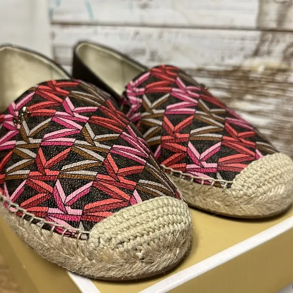 Michael Kors nib MK logo brown pink tan premium textile slip on flats espedrille