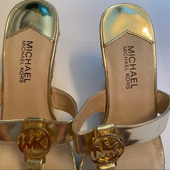 MICHAEL KORS SHOES NEW WEDGE GOLD FAUX LEATHER TAN ROPE SIDES SIZE 7.5