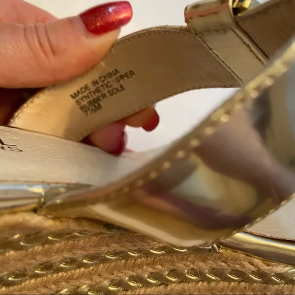 MICHAEL KORS SHOES NEW WEDGE GOLD FAUX LEATHER TAN ROPE SIDES SIZE 7.5