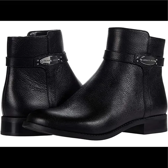 Micheal Kors🎈Finley flat boots black 9