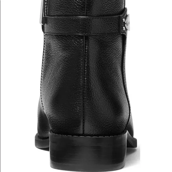 Micheal Kors🎈Finley flat boots black 9