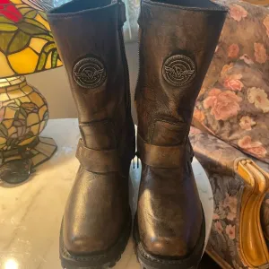 Milwaukee leather Metallic Brown Leather Boots with Logo 7.5 NWOB