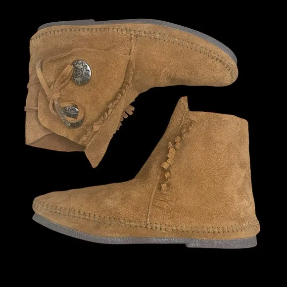Minnetonka Cognac Fringe Suede Moccasin Ankle Boot Womens 9 Southwestern Hippie