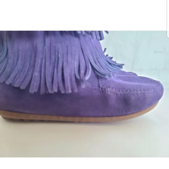 Minnetonka Girls Purple Three-Layered Fringe Boots Moccasins Youth 3