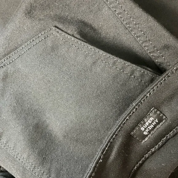 MISS ME sz 29 Super Skinny Jeans 5 Pockets Smooth Fabric Stretch Black