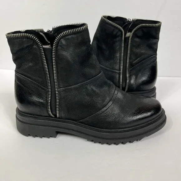 Miz Mooz Frances Black Leather Ankle Boots with Silver Zipper Details NWOT