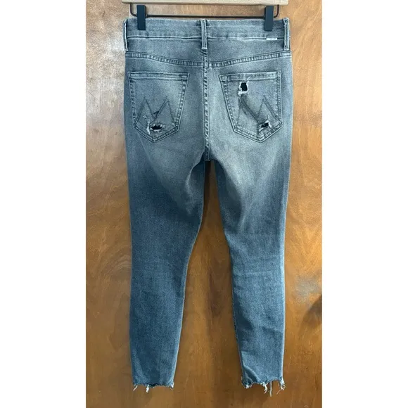 Mother High Waisted Looker Ankle Chew Jeans Scene Of The Crime Gray Distressed
