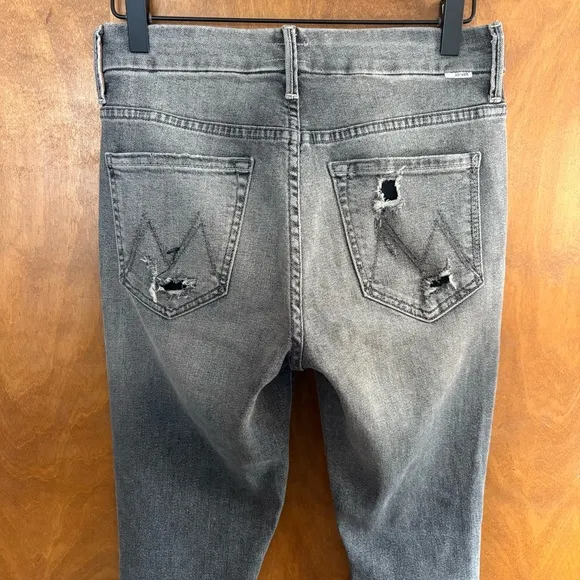 Mother High Waisted Looker Ankle Chew Jeans Scene Of The Crime Gray Distressed