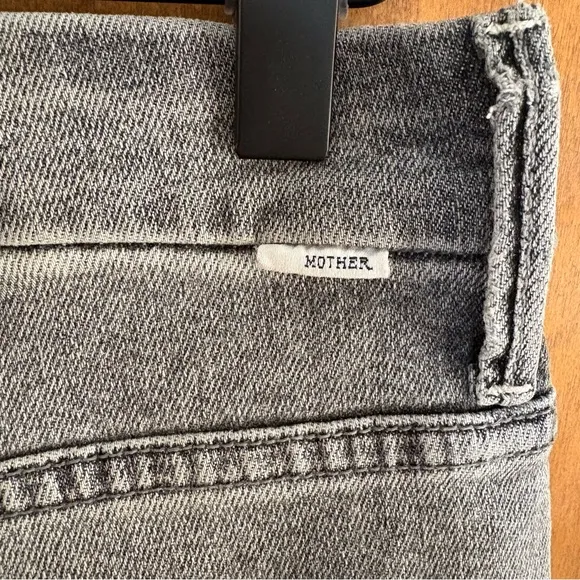 Mother High Waisted Looker Ankle Chew Jeans Scene Of The Crime Gray Distressed