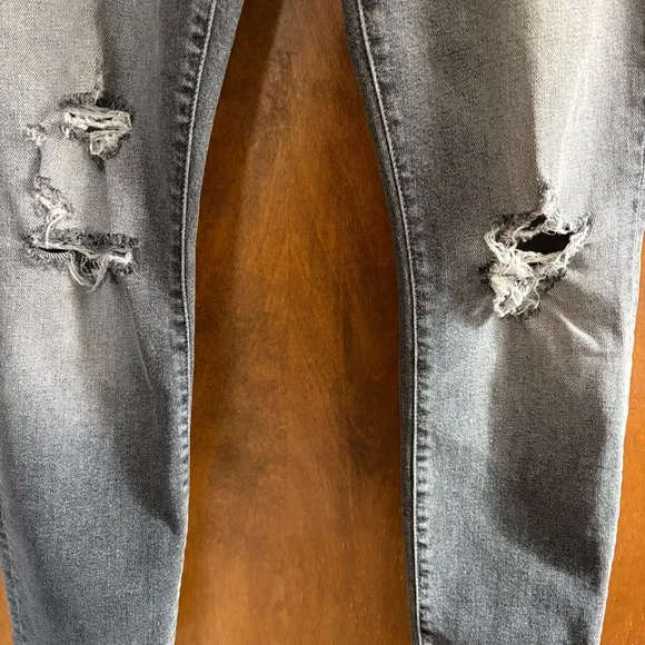 Mother High Waisted Looker Ankle Chew Jeans Scene Of The Crime Gray Distressed