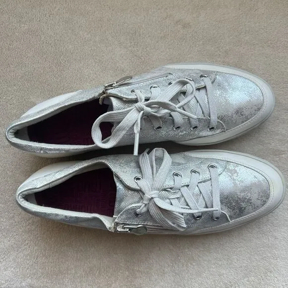 Munro Gabbie White Silver Metallic Printed Leather Sneakers Women 9.5 M Side Zip