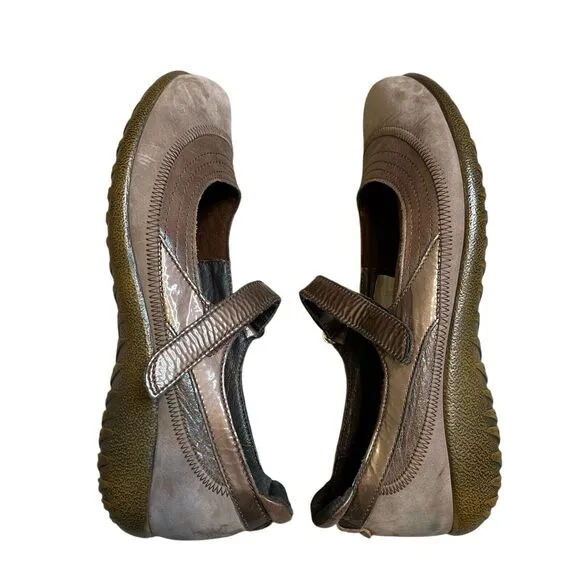 NAOT Kirei Mary Jane Flat Shoes Sz 9.5 EU 40 Brown Suede Leather Comfort Padded