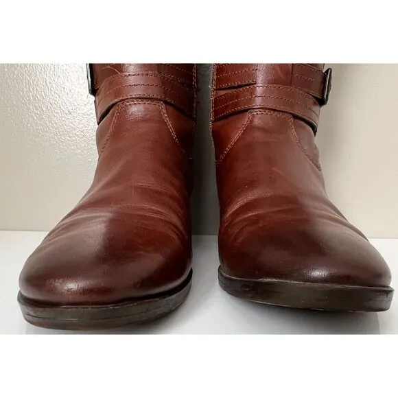 Naturalizer Reid brown leather riding boot. Size 8.5.