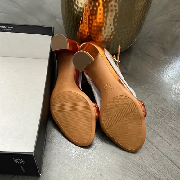 Naturalizer Vera Woven Pottery Leather