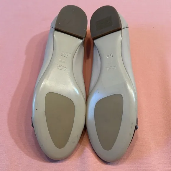 New AGL Leather Flat Shoes. Size EU 39.5/US 9.