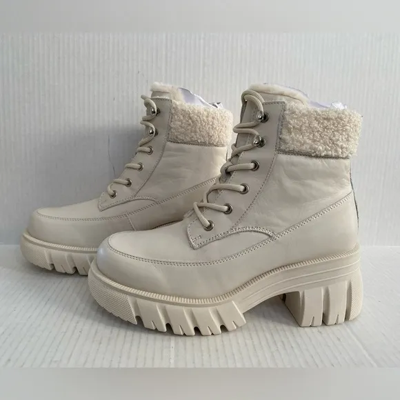 New Aldo MarniLace-up boot - Lug sole waterproof size 8
