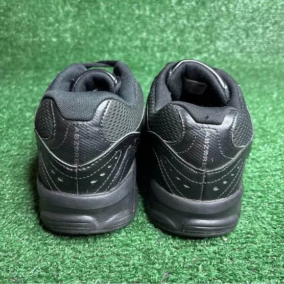 New Balance 519 Black Athletic Walking Shoes Sneakers Extra Wide Mens Size 8 4E