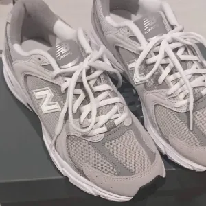 NEW BALANCE 530 Rain Cloud Shoes New 100%