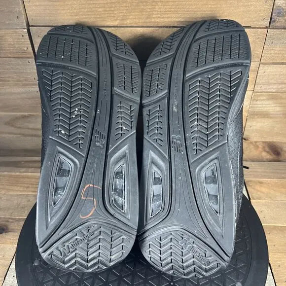 New Balance 928 V2 Womens Size 9.5 2E WIDE Black Lace Up Running Sneaker Shoes