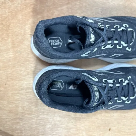 New Balance Fresh Foam 680v8 Women Size 9 D Wide Black Running Shoes