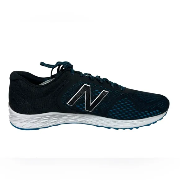 New Balance Fresh Foam Arishi V2 Mens Size 12 4E Wide Black Blue Shoes Sneakers