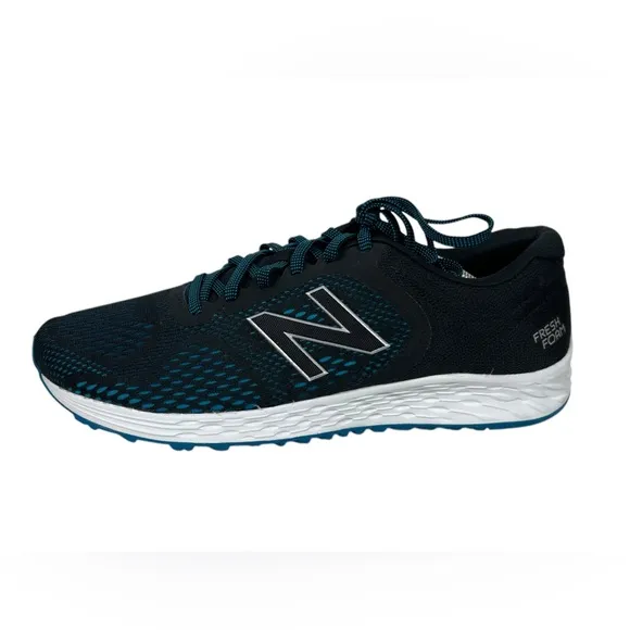 New Balance Fresh Foam Arishi V2 Mens Size 12 4E Wide Black Blue Shoes Sneakers