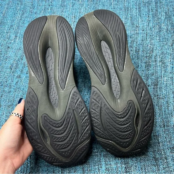 New Balance FuelCell Propel v4 Running Shoes in Black Harbor Grey WIDE Width 2E
