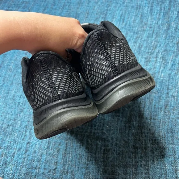 New Balance FuelCell Propel v4 Running Shoes in Black Harbor Grey WIDE Width 2E