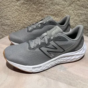 New Balance Mens Fresh Foam Arishi v4 Gray Running Shoe Size 10 Wide New MARISEG