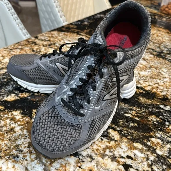 New balance men’s Tech Ride size 10.5 460×2 shoes