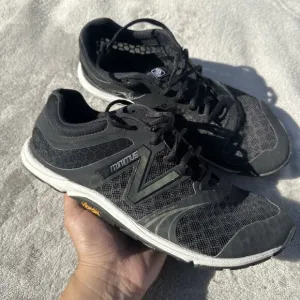 New Balance Minimus Men's Size 9 2E Wide Running Shoes Black MX20