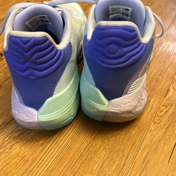 New Balance TWO WXY v4 Basketball Shoes Size 9.5