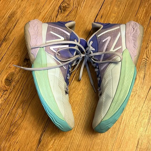 New Balance TWO WXY v4 Basketball Shoes Size 9.5