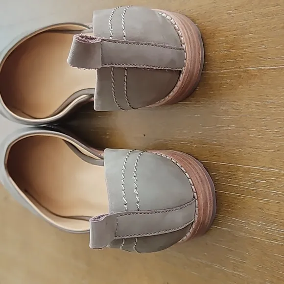 NEW BILL BLASS SYBIL SUEDE SLIP-ON SHOES