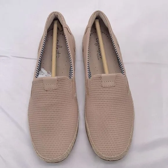 NEW Clarks Woman’s Danelly Sky Flat Blush Leather Cuir Beige Rose Size 5 Medium