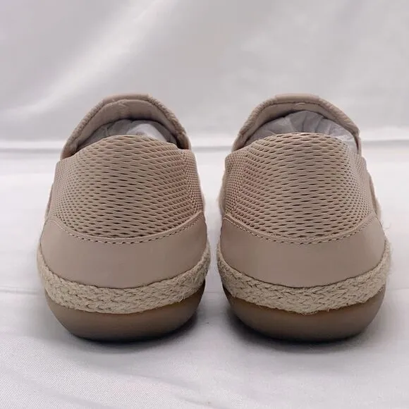 NEW Clarks Woman’s Danelly Sky Flat Blush Leather Cuir Beige Rose Size 5 Medium