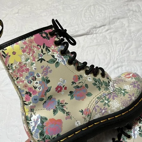 NEW Dr Martens 1460 Floral Leather Lace Up Boots Size 5
