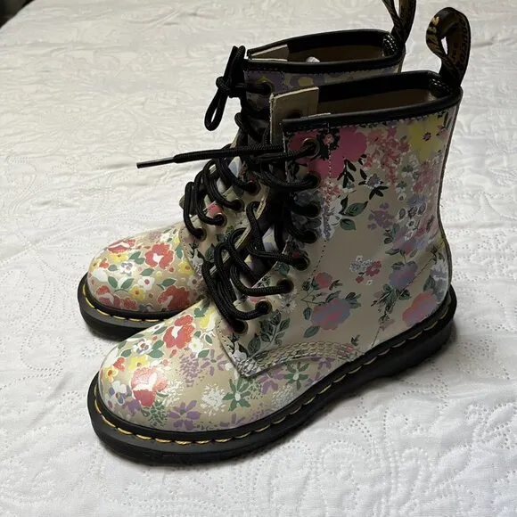 NEW Dr Martens 1460 Floral Leather Lace Up Boots Size 5