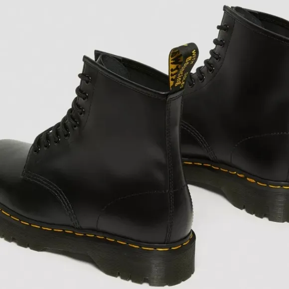 NEW Dr Martens black leather 1460 Bex Squared Toe Leather Lace Up Boots 8