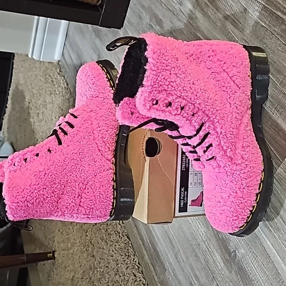 NEW Dr. Martens Boots 1460 Pascal Faux Shearling Fur Combat 7 Pink Lux Borg