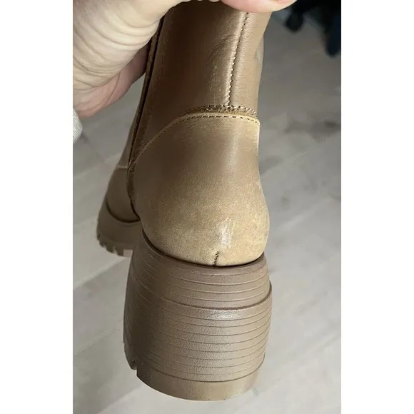 new Franco Sarto L Jasper lace up combat lug sole Taupe Boots 9 leather