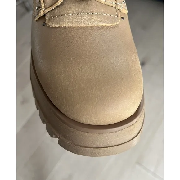 new Franco Sarto L Jasper lace up combat lug sole Taupe Boots 9 leather